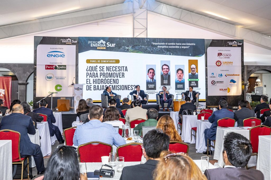 Cusco avalia novas rotas energéticas para seu desenvolvimento sócio-econômico
