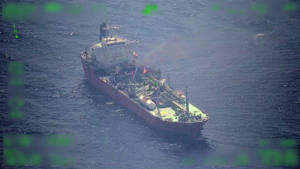 Navio carregado de GLP pega fogo na costa do Iêmen, diz missão naval da UE