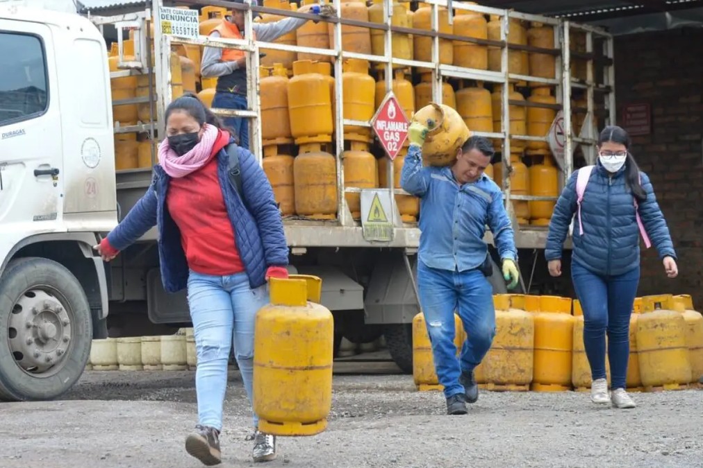 Gás doméstico no Equador: Governo anuncia novas medidas para a distribuição durante o toque de recolher
